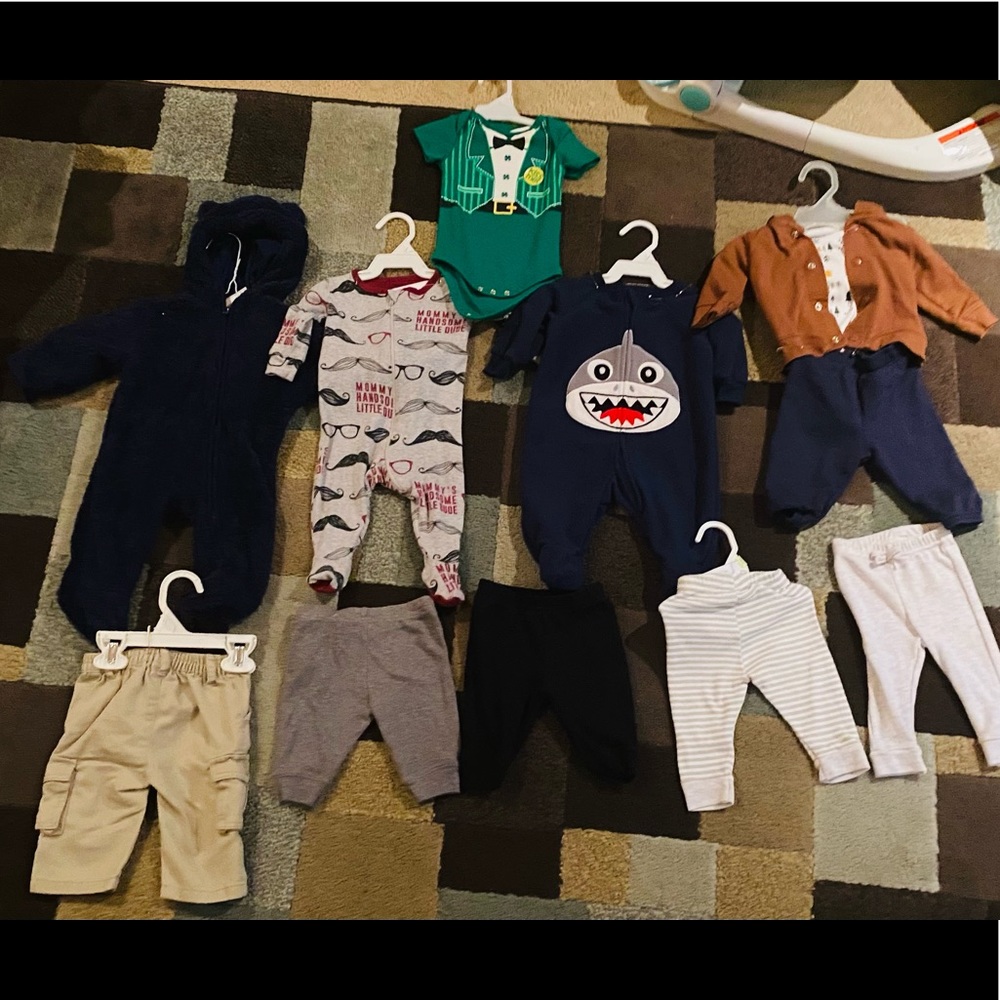 Lot of 0-3 months boys fall/winter clothes